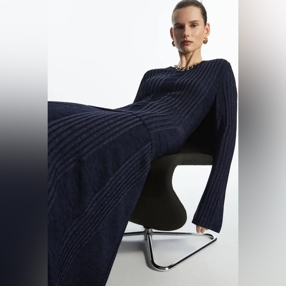 COS Flared Sleeve Ribbed Panel Top - Picture 12 of 12